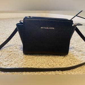 Authentic Michael Kors Selma Saffiano Leather Crossbody bag